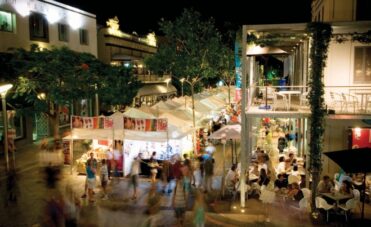 Night time Christmas markets at Southbank.